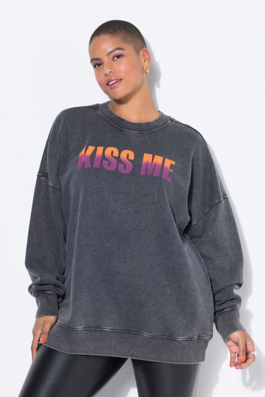 Kiss Me Oversized Sweatshirt