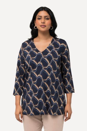 Geometric 3/4 Sleeve Slinky Shirt