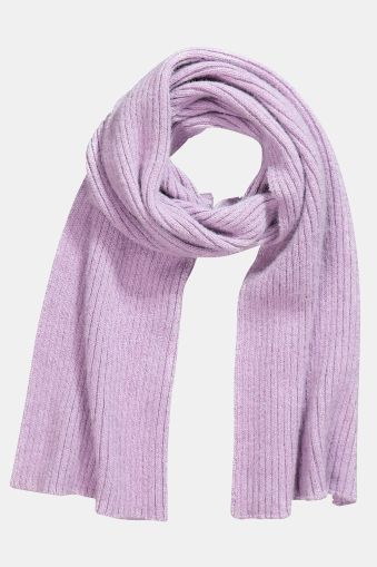 Ribbed Knit Scarf