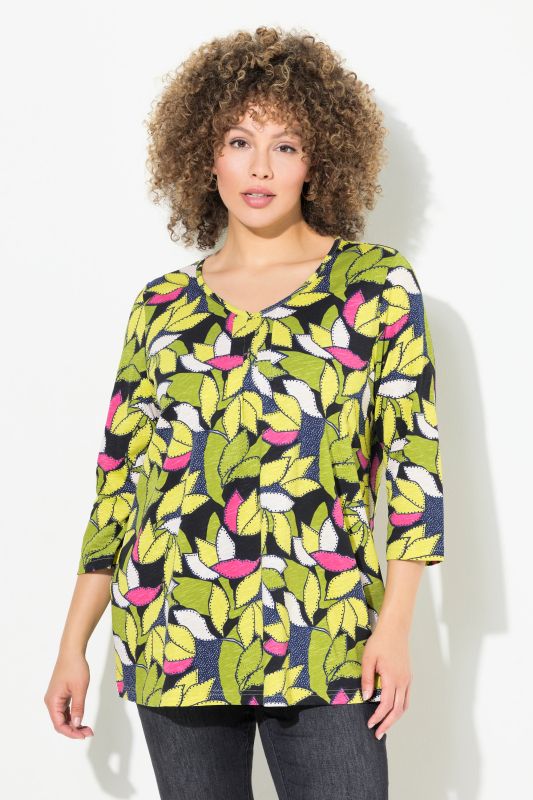 3/4 Sleeve V-Neck Leaf Print Tee