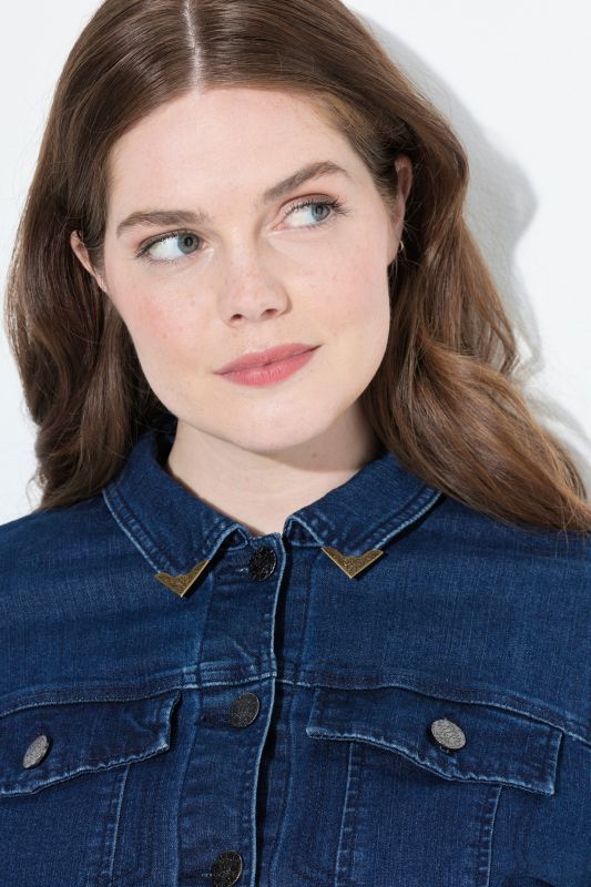 Embossed Collar Tips