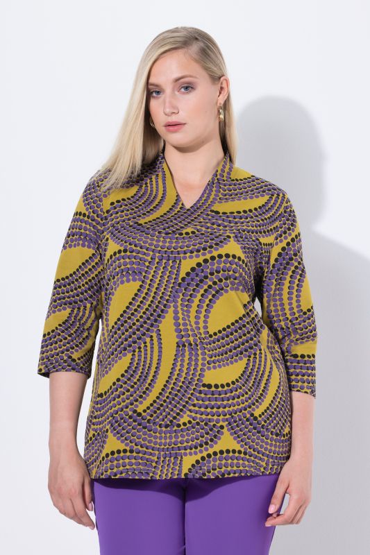 Блуза с вълнист принт и точки