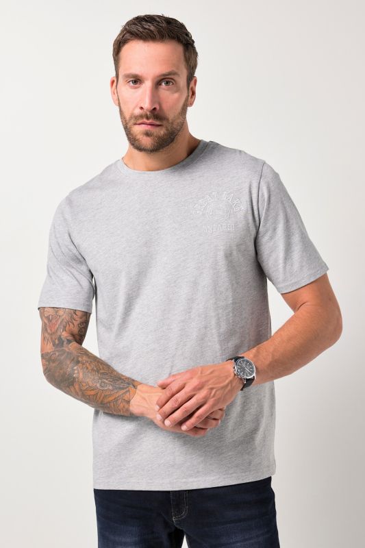 Тениска с бродерия на гърдите