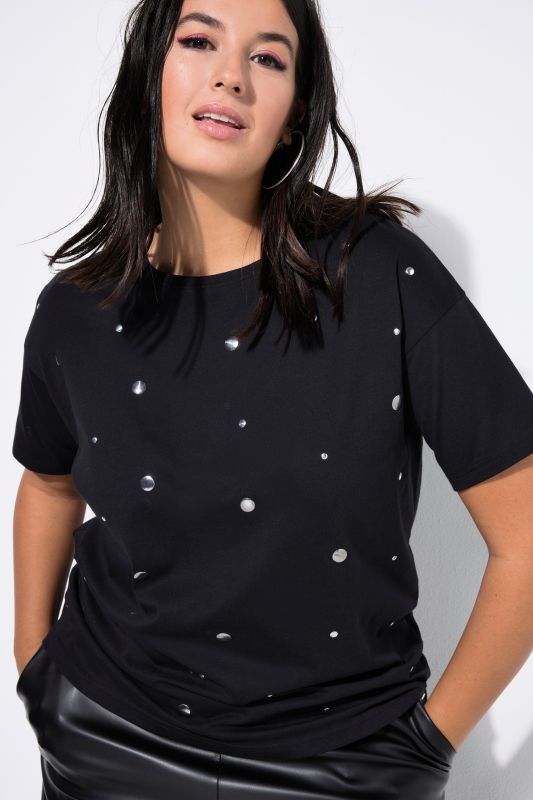 Тениска с метални камъчета