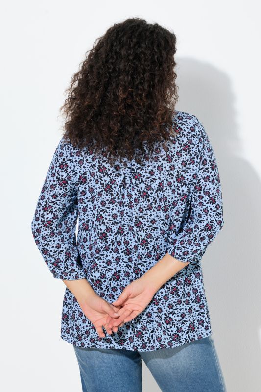 Блуза с принт на цветя и набран акцент