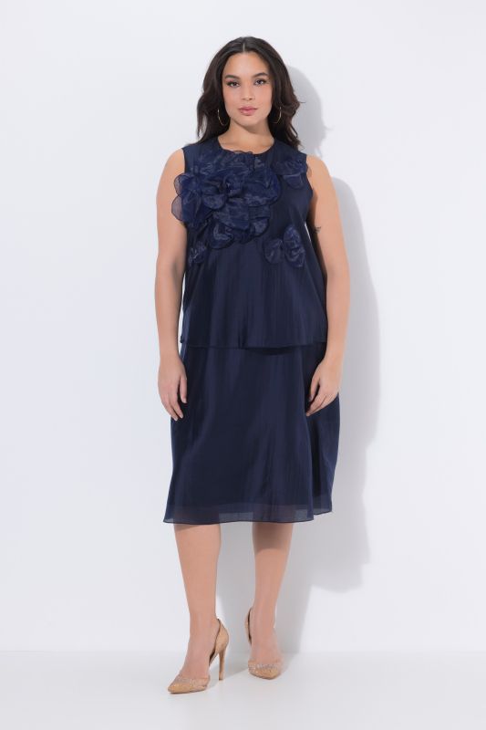 Рокля с шифон и флорален детайл