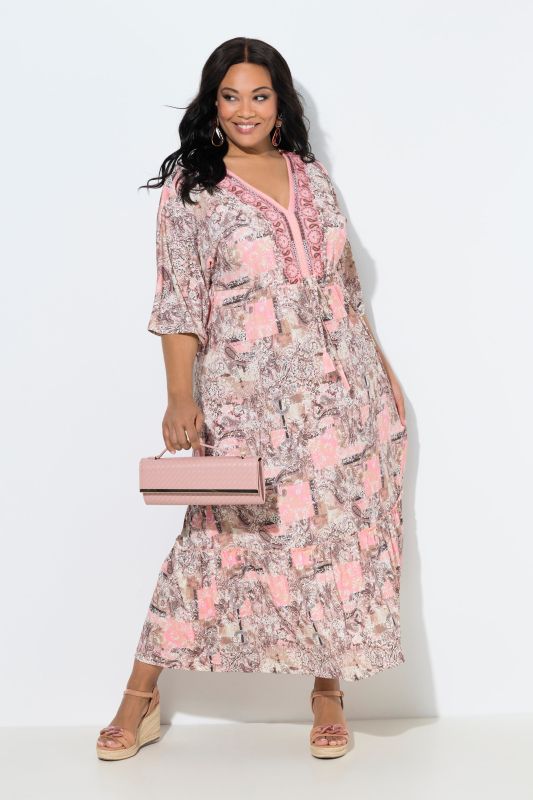 Рокля с пейзли пач принт