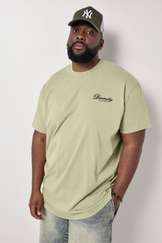 Тениска с винтидж визия и принт на гърба