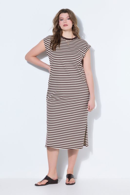 Рокля с раиран принт