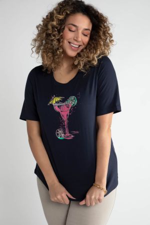 Тениска с принт на тропически коктейл