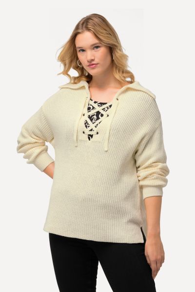 Пуловер с връзка и дантела