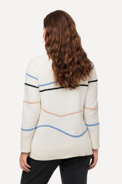 Пуловер с контрастни райета