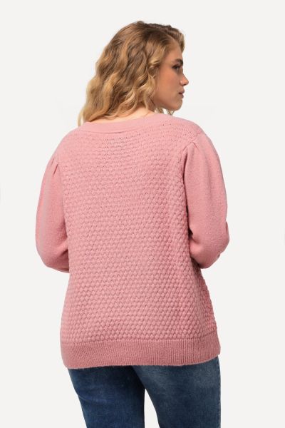 Пуловер с различна плетка