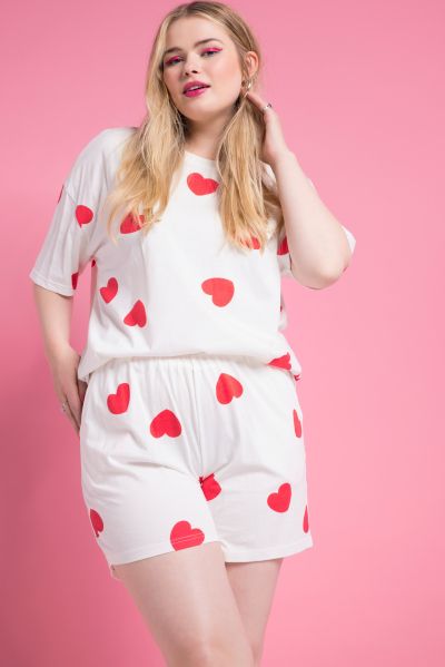 Пижама с щампа на сърца