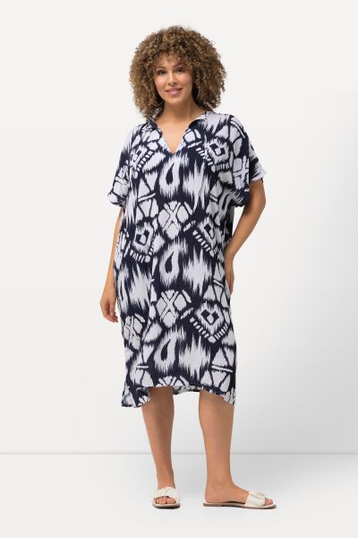 Geometric Print Short Sleeve Split Neck Dress