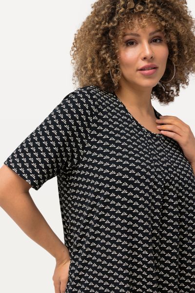 Printed Short Sleeve Knit Tunic