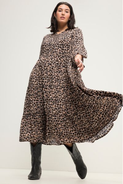 Maxi dress, A-line, leopard print, tunic neckline, 3/4 sleeves