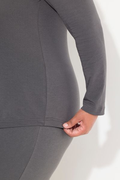 Basic Long Sleeve Slim Fit Turtleneck