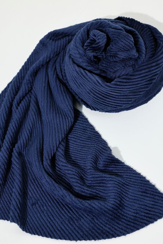 Ribbed Chenille Scarf