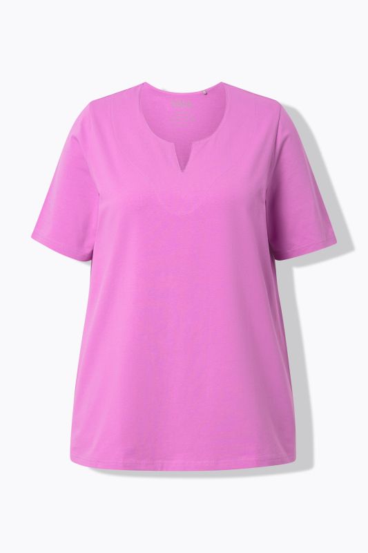 Essential Notch Neck Stretch Tee