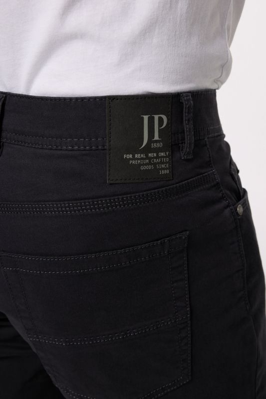 5-pocket trousers, elasticated waistband, regular fit