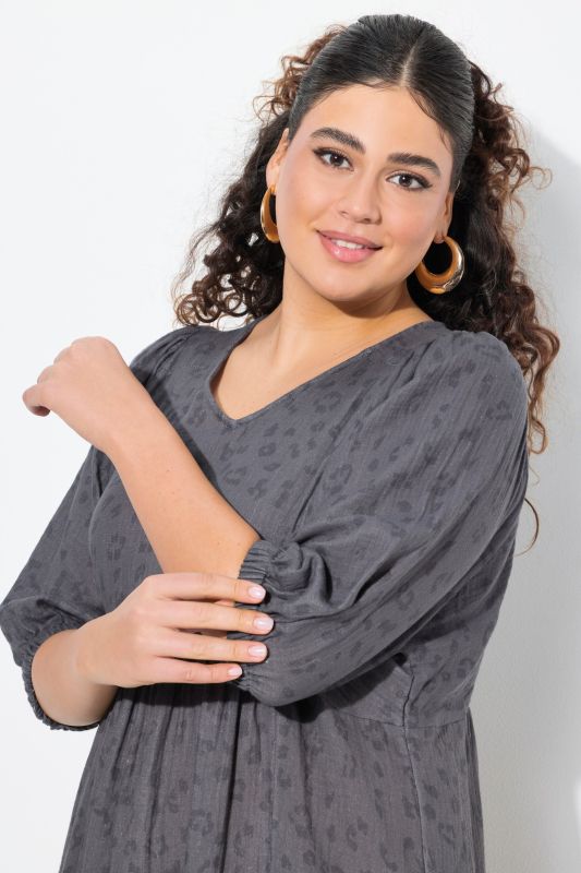 Tonal Leopard Print 3/4 Sleeve Midi Dress