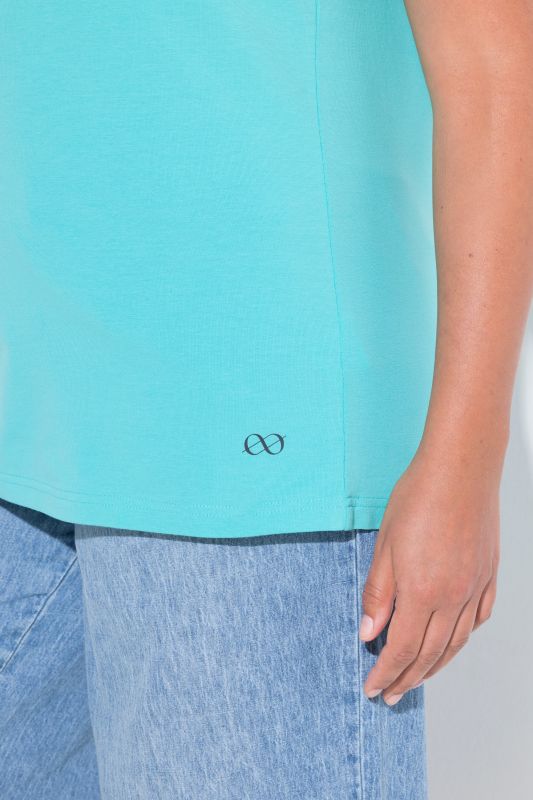 V-Neck Short Sleeve Tee
