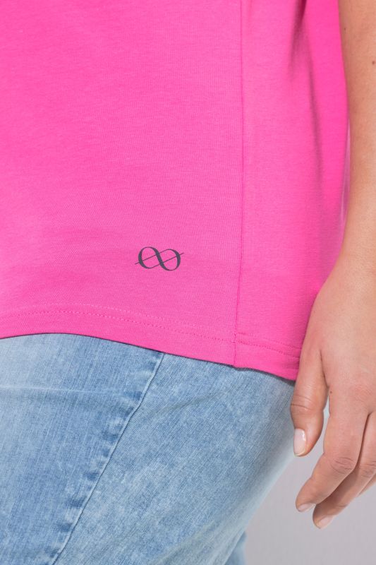 V-Neck Short Sleeve Tee