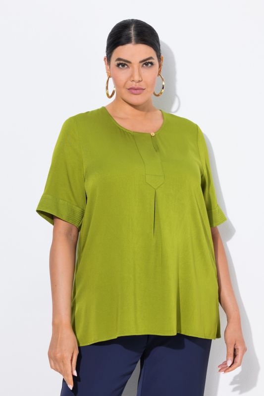Quilted Placket Round Neck Short Sleeve Blouse