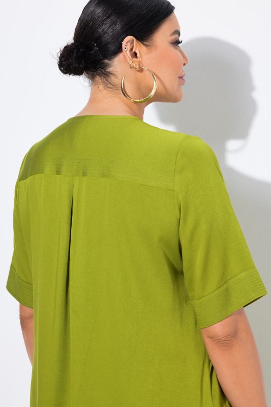 Quilted Placket Round Neck Short Sleeve Blouse