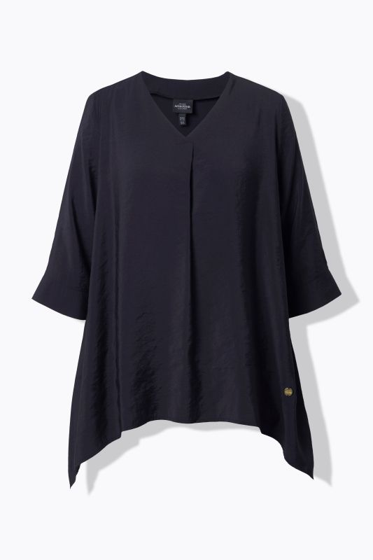 Oversized Pointed Hem 3/4 Sleeve Blouse