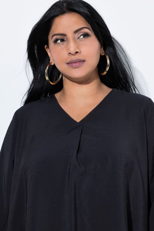 Oversized Pointed Hem 3/4 Sleeve Blouse