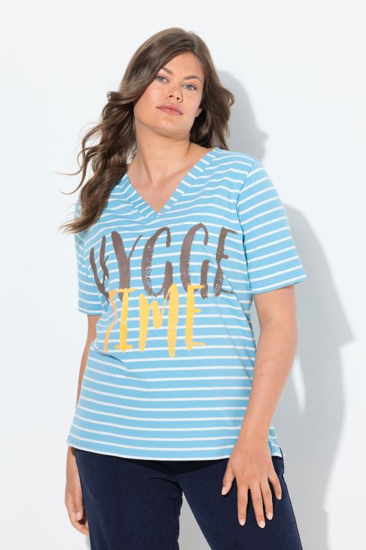 Hygge Short Sleeve V-Neck Graphic Tee