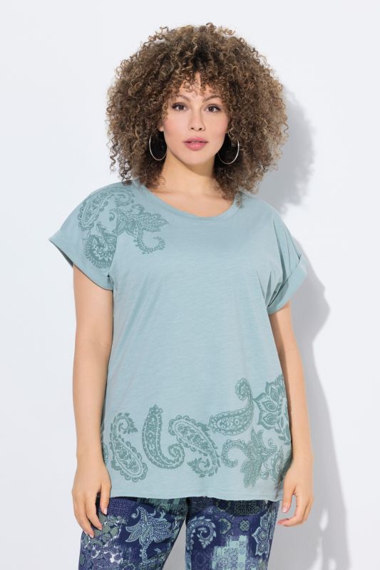 Textured Paisley Motif Cap Sleeve Tee