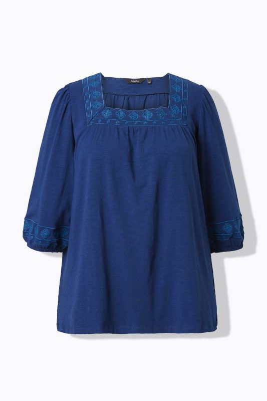 Embroidered Detail 3/4 Sleeve Tee