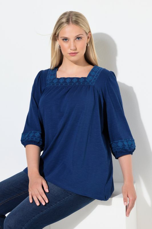 Embroidered Detail 3/4 Sleeve Tee