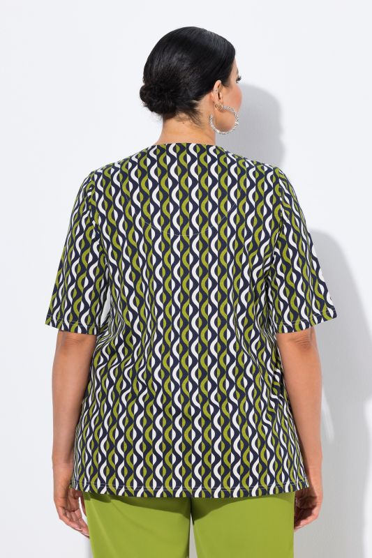 Geometric Print Short Sleeve Split Neck Tee