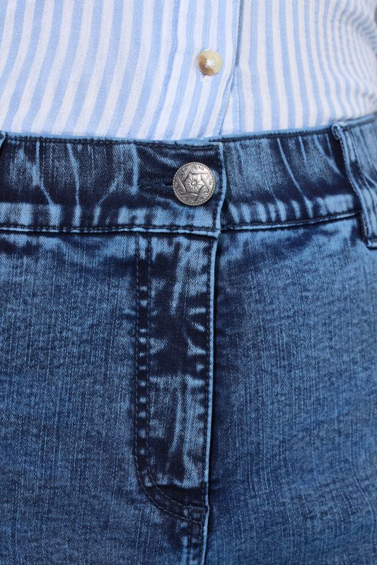 Vintage Wash Stretch Fit Jeans