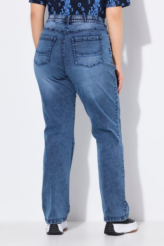 Wide Leg Stretch Fit Jeans