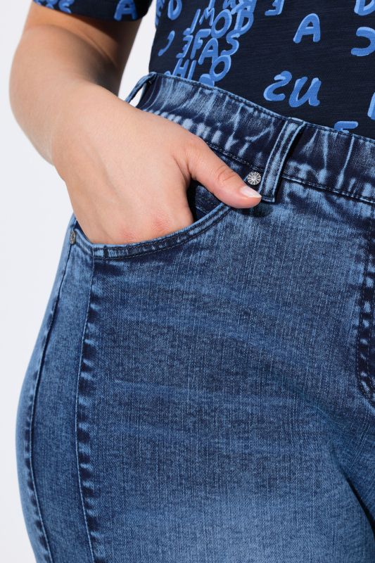 Wide Leg Stretch Fit Jeans