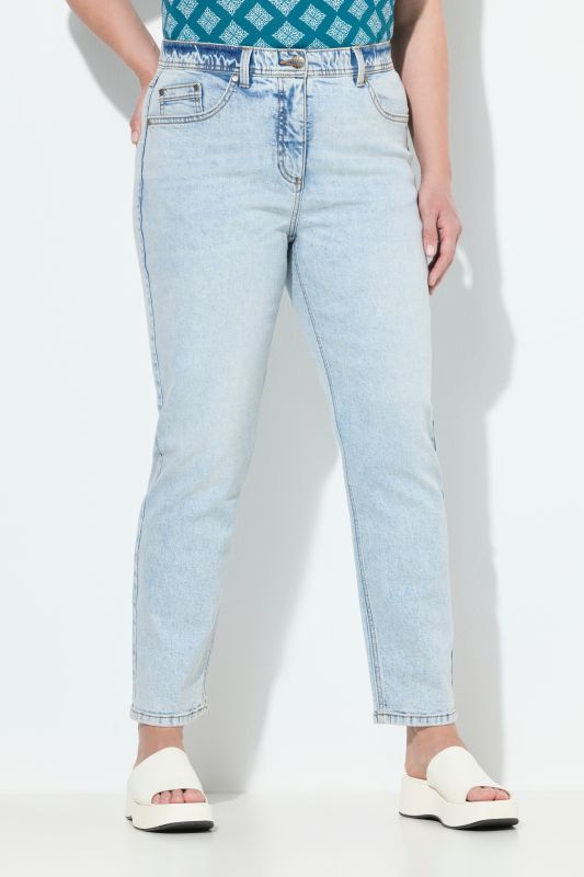 Stretch Fit Mom Jeans
