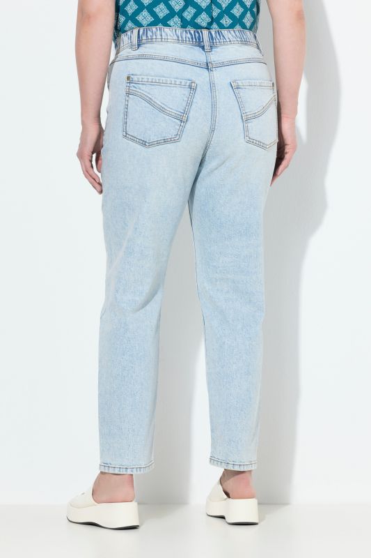 Stretch Fit Mom Jeans