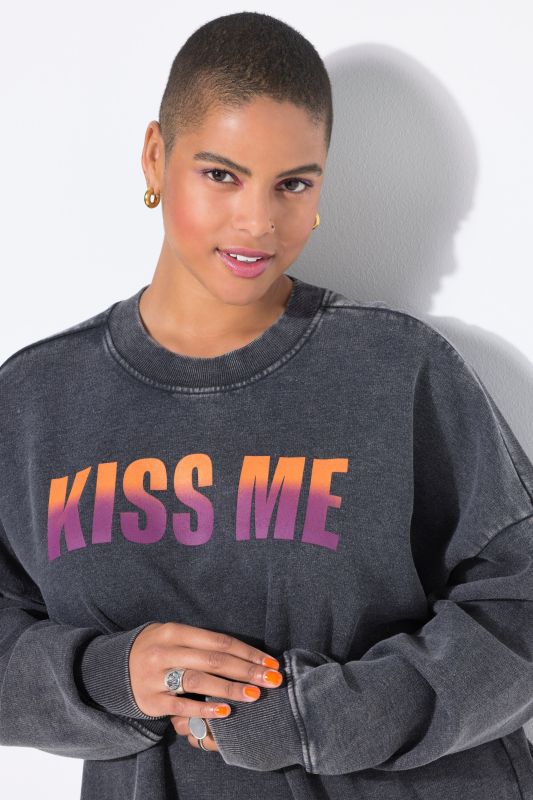 Kiss Me Oversized Sweatshirt
