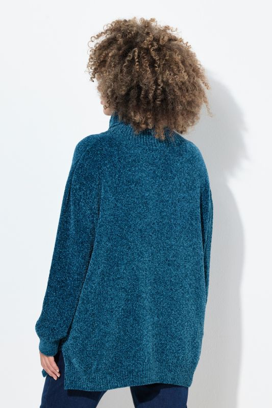 Soft Textured Chenille Oversized Fit Sweater