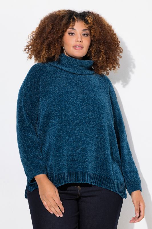 Soft Textured Chenille Oversized Fit Sweater