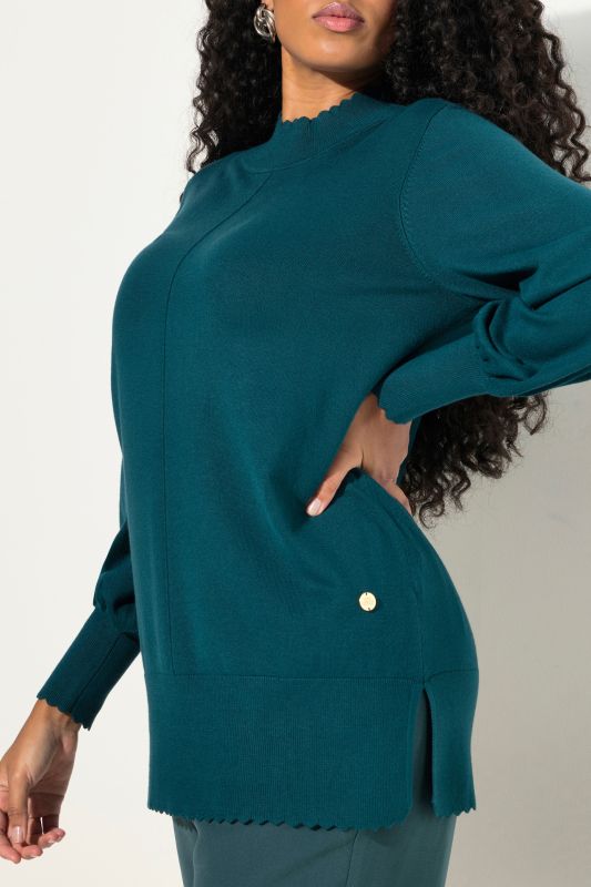 Scalloped Hem Bishop Sleeve Sweater