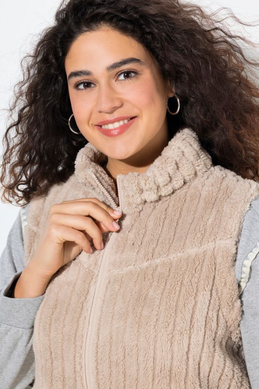Textured Stripe Teddy Fleece Vest