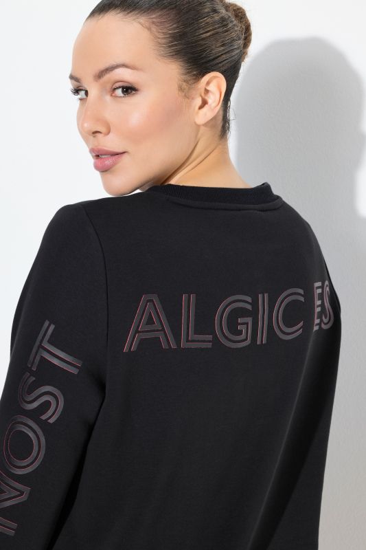 Nostalgic Escape Oversized Sweatshirt