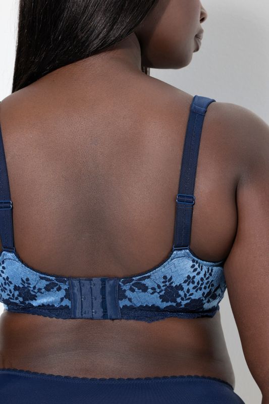Shimmering Lace Underwire Bra