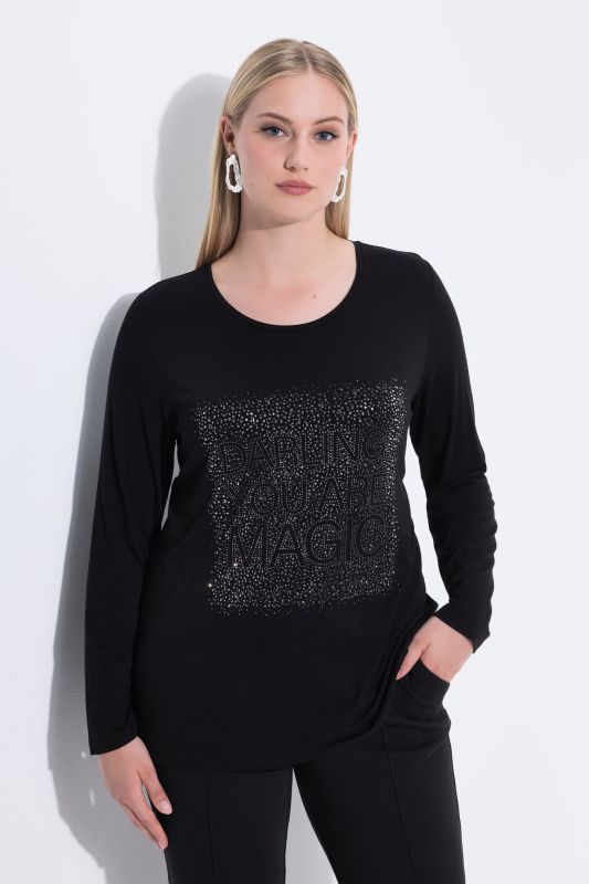 Блуза с надписи и бляскави камъчета